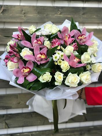Букет цветов из: Розы и Хризантемы в Березовке Пермский край