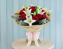 Букет цветов из:  Лилии и Розы в Березовке Пермский край