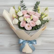 Букет цветов из:  Лизиантусы в Березовке Пермский край