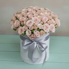 Цветочная композиция из Розы в шляпной коробке в Березовке Пермский край