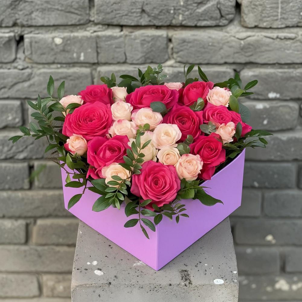 Цветочная композиция из Розы в коробке в Березовке Пермский край