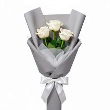 Букет 3 белые розы в Березовке Пермский край