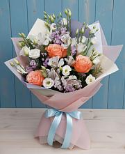 Букет цветов из:  Лизиантусы, Розы, Альстромерии и Гипсофила в Березовке Пермский край