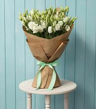 Букет цветов из:  Лизиантусы в Березовке Пермский край