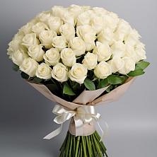 Букет 101 беля роза Белоснежка в Березовке Пермский край