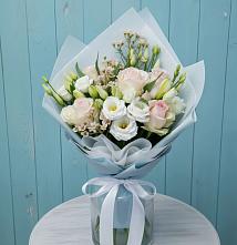 Букет цветов из:  Розы и Лизиантусы в Березовке Пермский край