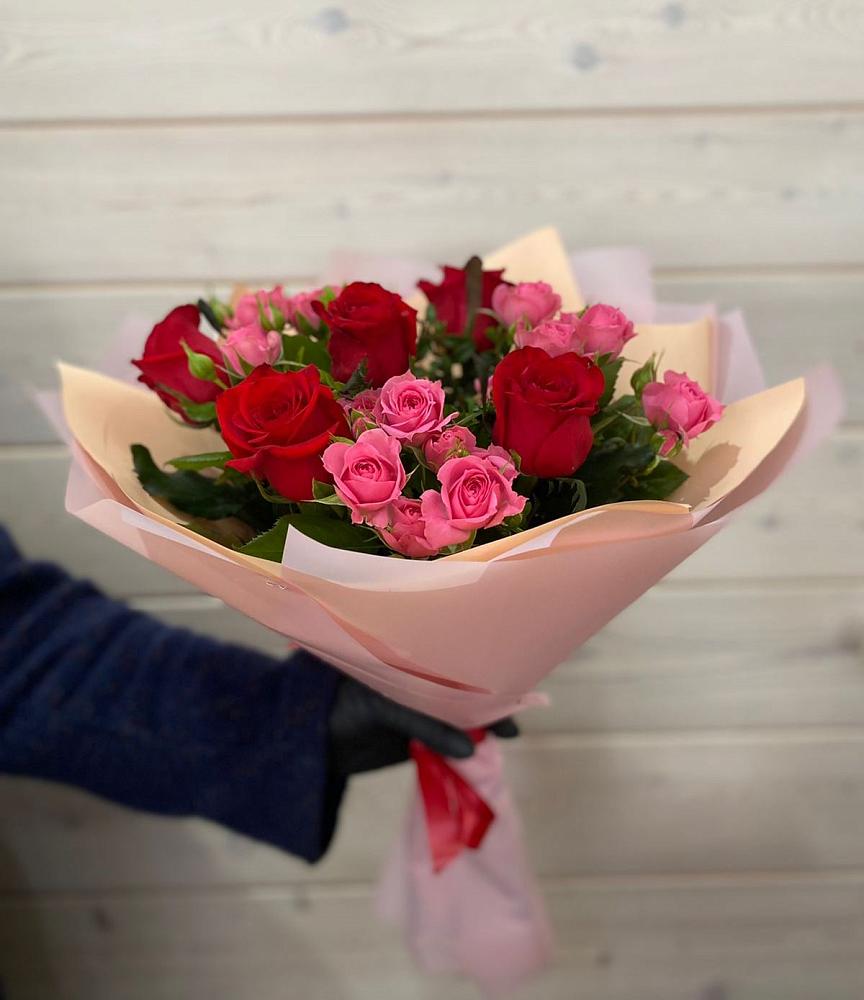 Букет цветов из: Розы в Березовке Пермский край