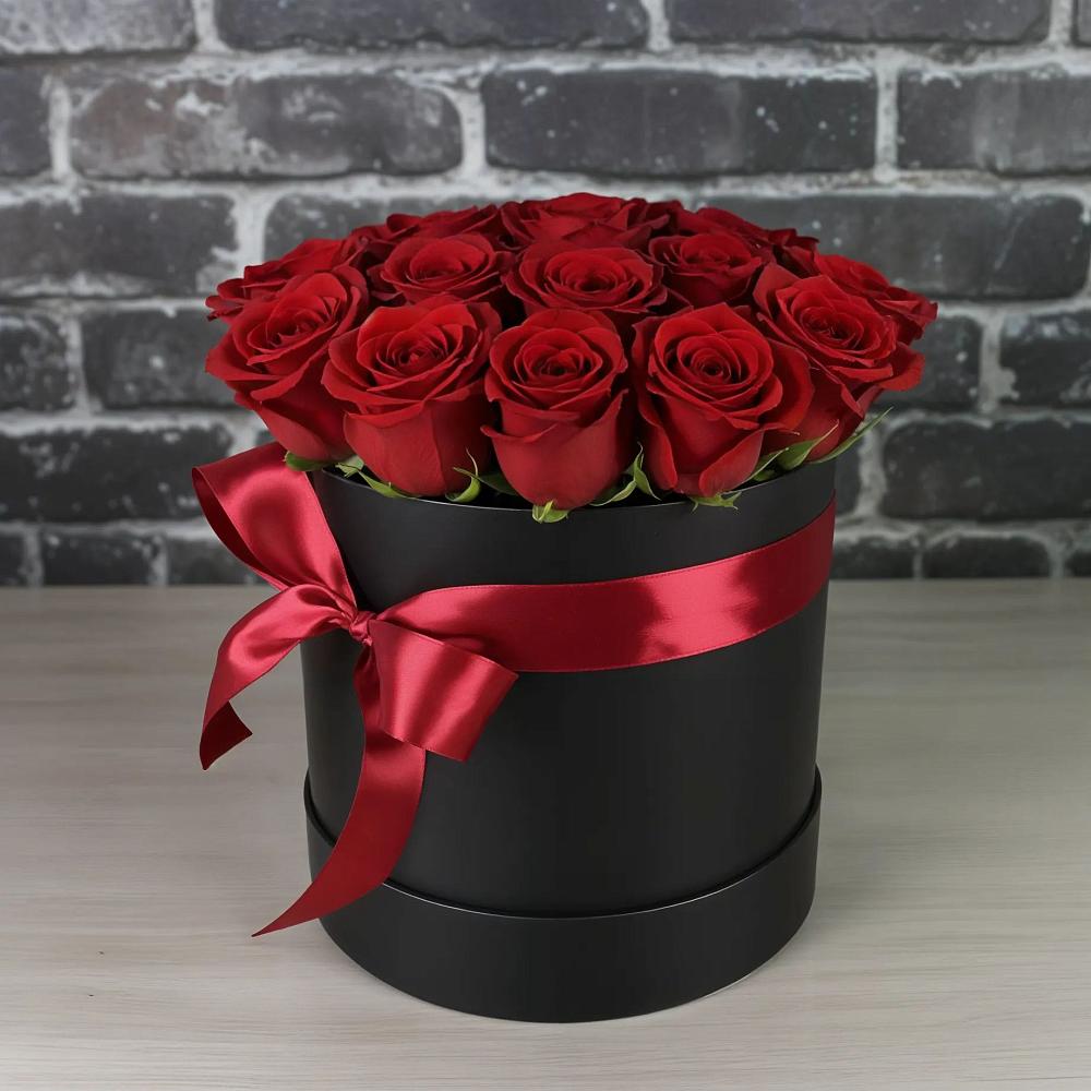 Цветочная композиция из Розы в шляпной коробке в Березовке Пермский край