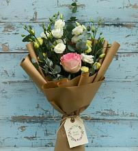 Букет цветов из:  Розы и Лизиантусы в Березовке Пермский край