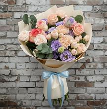 Букет цветов из:  Розы, Лизиантусы и Гвоздики #REPLACE_PRED# Березовке Пермский край
